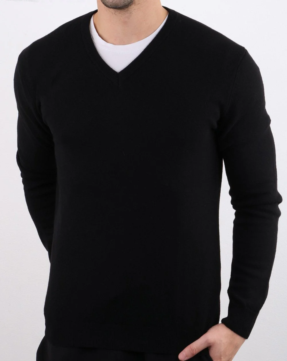Benetton Merino Wool V-Neck Jumper Black - Image 3