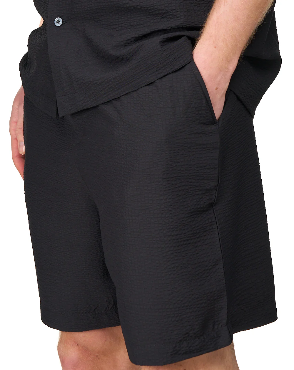 Lyle & Scott Crinkle Resort Shorts Black - Image 4