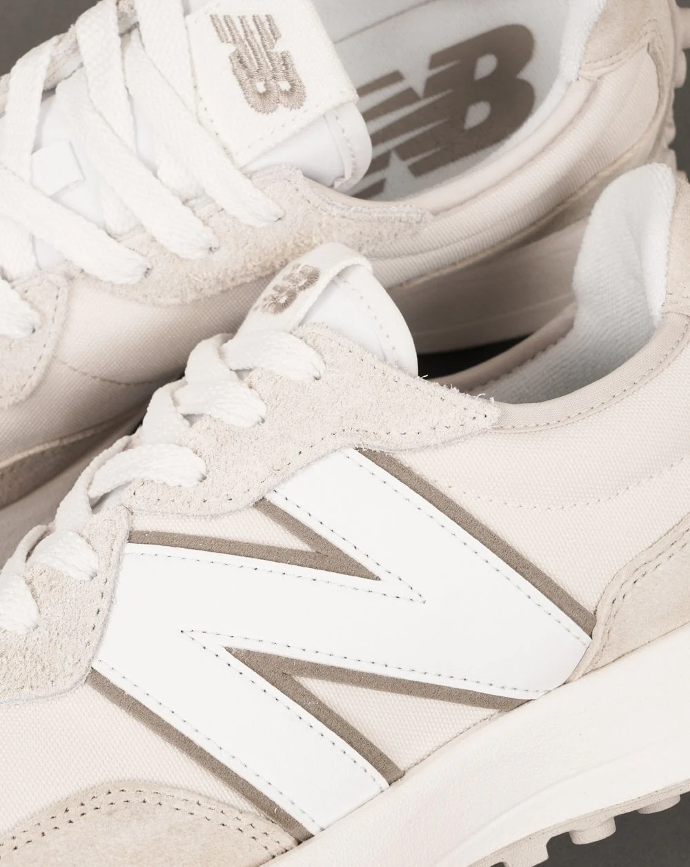 New Balance 327 Trainer Timberwolf/White - Image 3
