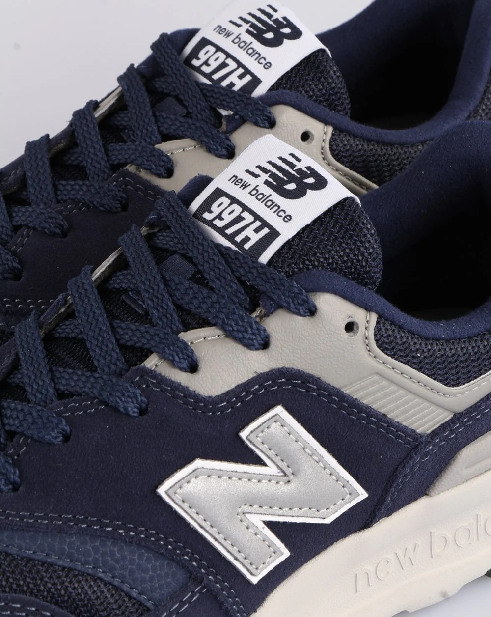 New Balance 997 Trainer Navy/Grey - Image 4